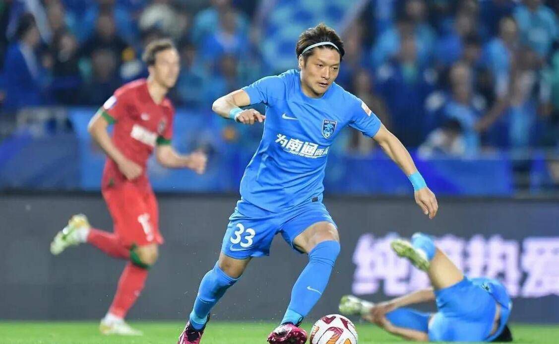 何塞卢在加盟皇马后表现出色，他是皇马阵中出场时间第9多的球员，也是球队的第3射手，打进了8个进球。
